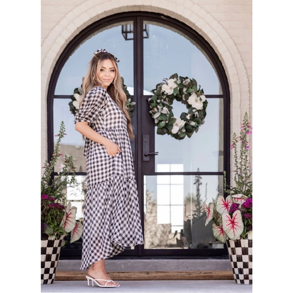 VICI Winifred Pocketed Puff Sleeve Gingham Midi Dress - Medium - Picture 7 of 10